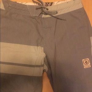 NWOT Volcom slinger swim shorts / baggies